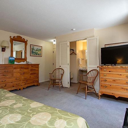 Country Squire Inn And Suites Coshocton Exteriör bild