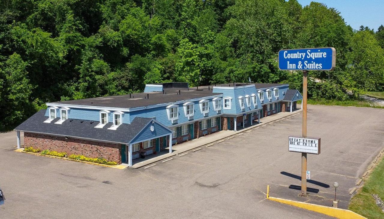 Country Squire Inn And Suites Coshocton Exteriör bild